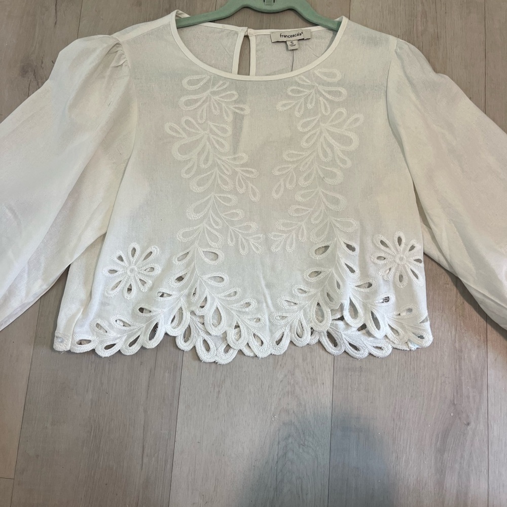 Francesca’s White Embroidered Women's Top